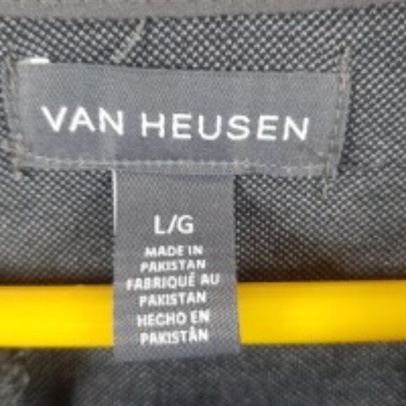 Van Heusen, Men's black, long sleeve " Never Tuck" Shirt. - Picture 5 of 9